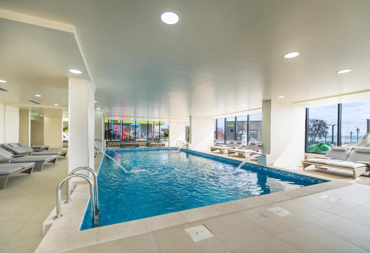 Summer Studio Spa N Pools Beach Resort Năvodari Εξωτερικό φωτογραφία